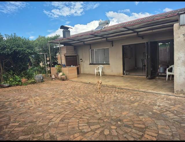 3 BEDROOM HOUSE FOR SALE IN LENASIA SOUTH